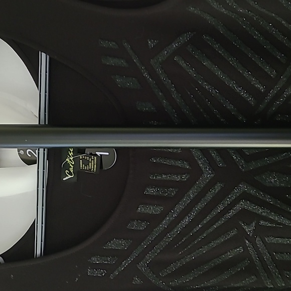 # 001 Beautiful cartise bodycone dress One Only Ignore Other Listing - Picture 2 of 2